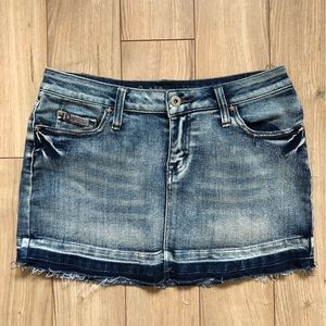 Women’s Bubblegum Denim Jean Rock n Roll mini skirt size 5/6